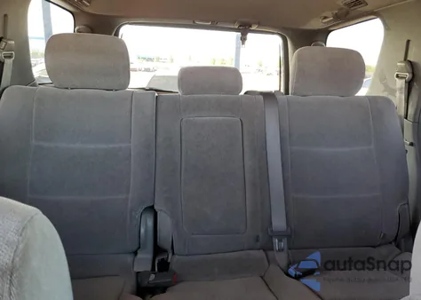 2004 Toyota Sequoia Sr5 z USA, uszkodzony, nr VIN 5TDBT44A84S216983